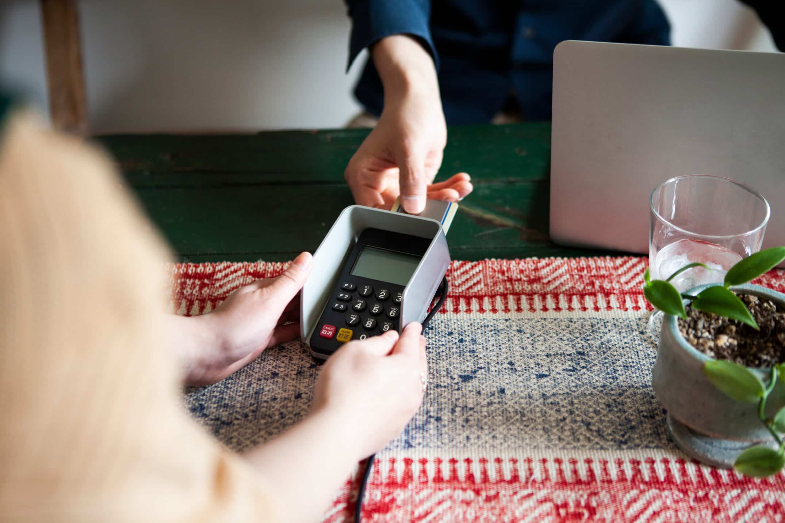 Facture électronique : comment traiter les frais professionnels ?